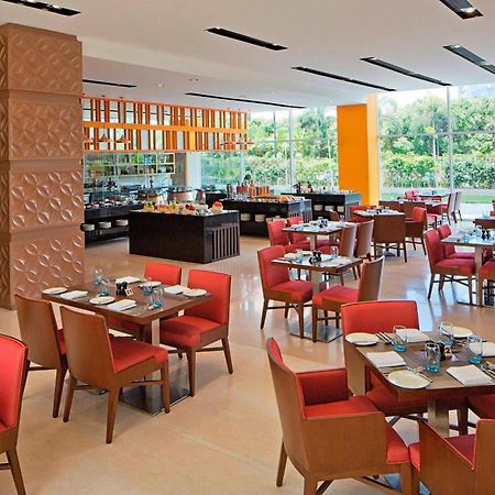 Fairfield by Marriott Lucknow Hotell Exteriör bild