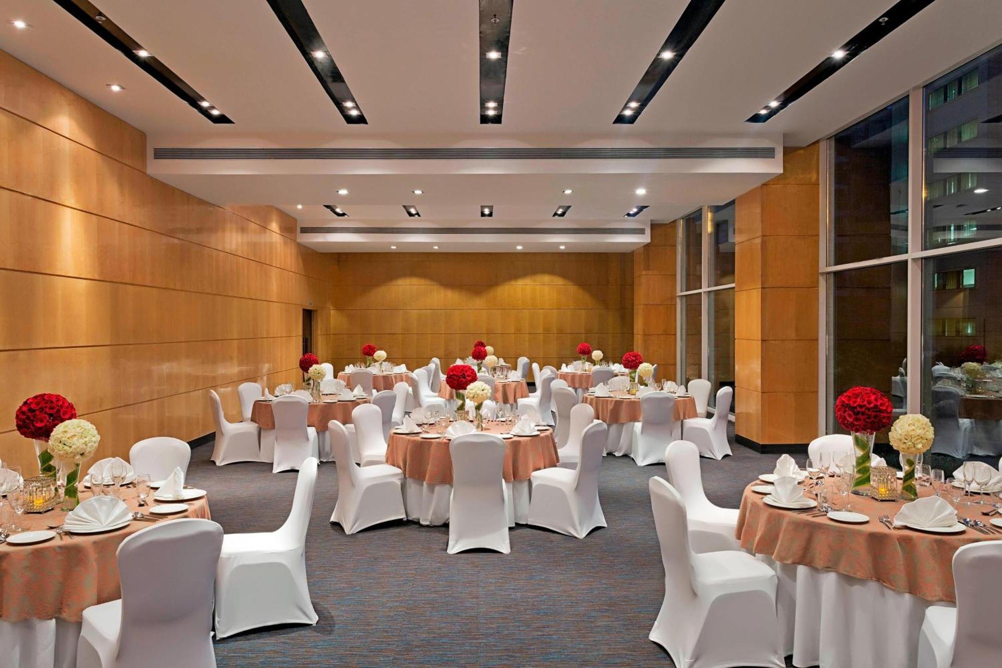 Fairfield by Marriott Lucknow Hotell Exteriör bild