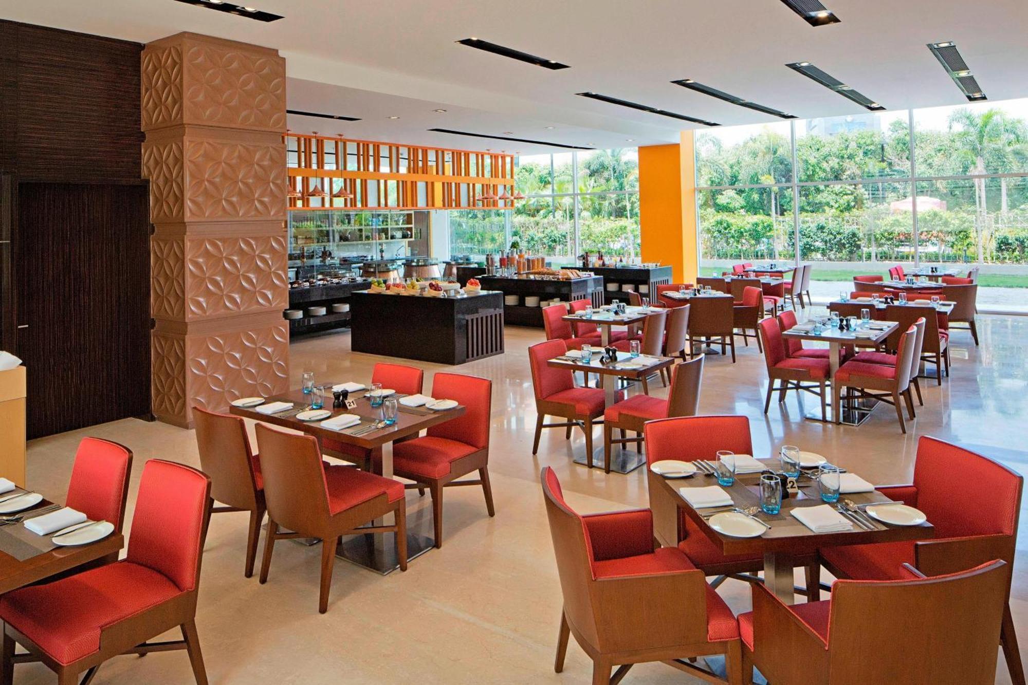 Fairfield by Marriott Lucknow Hotell Exteriör bild
